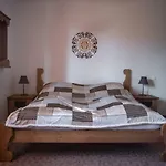 Vezér Panzió Bed and breakfast Szabolcs