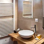 Vezer Panzio 3*