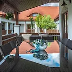Bed and breakfast Vezér Panzió
