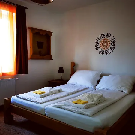 Vezer Panzio Bed & Breakfast 3*