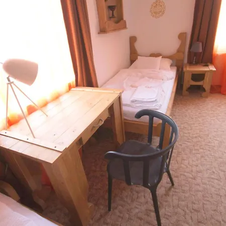 Oda ve Kahvaltı Vezer Panzio