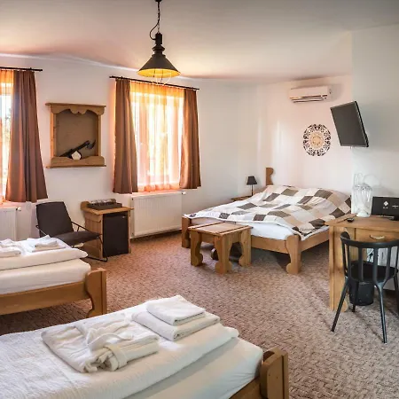 Bed & Breakfast Vezér Panzió 3*