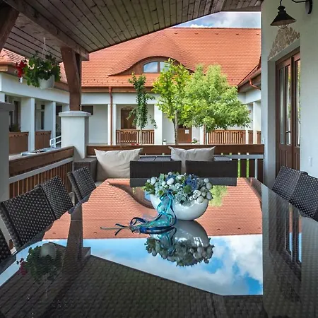 Bed & Breakfast Vezer Panzio