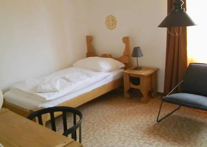 Vezer Panzio 3*
